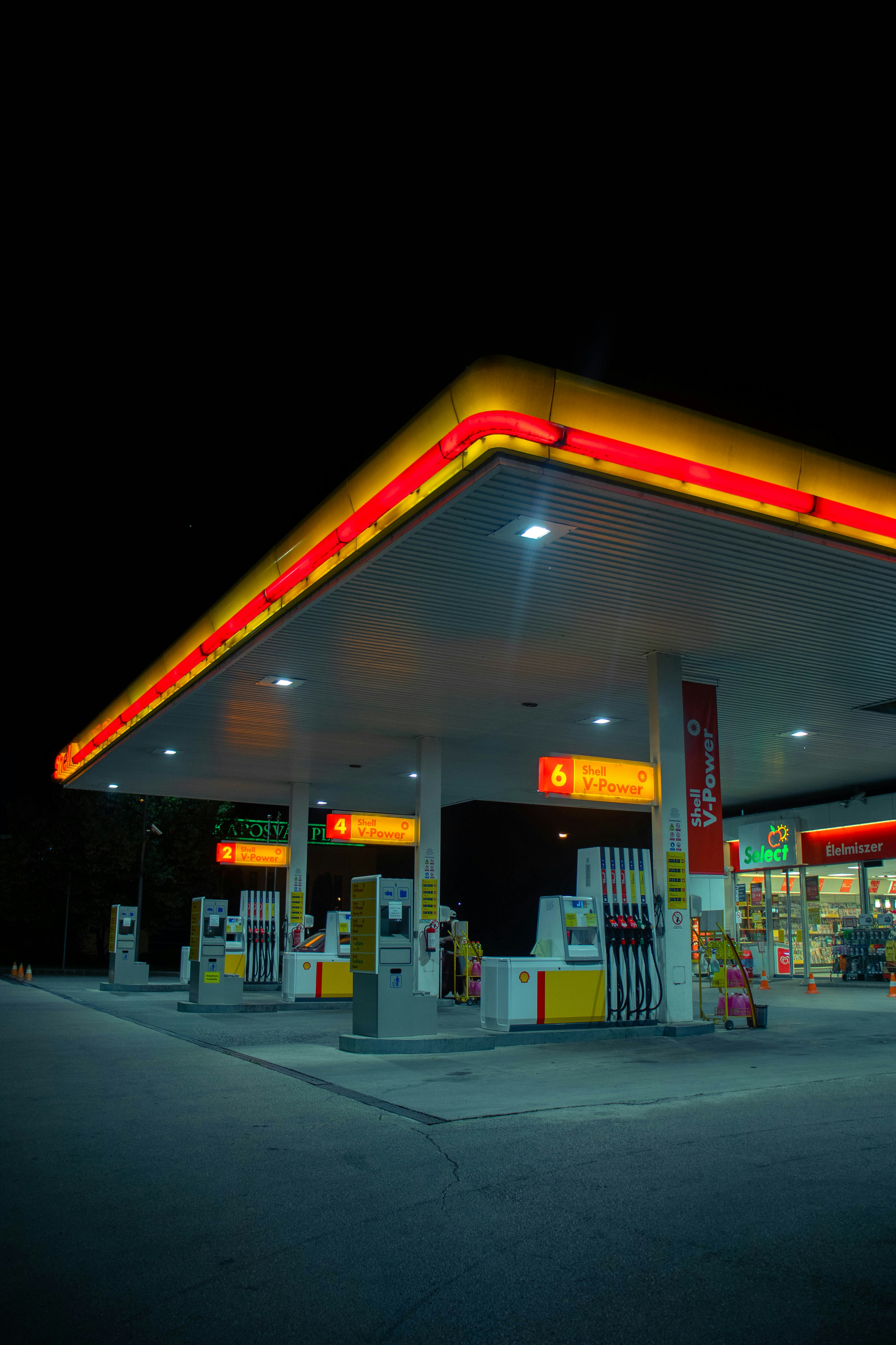 Petrol pump station